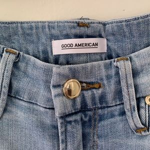 Good American Good Legs Crop (Blue124)